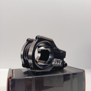 sttacco manubrio deity copperhead